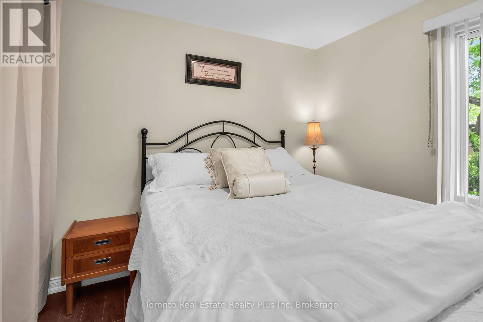 75 - 400 BLOOR STREET Image 33