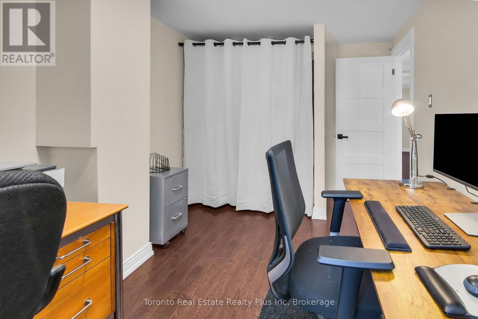 75 - 400 BLOOR STREET Image 37