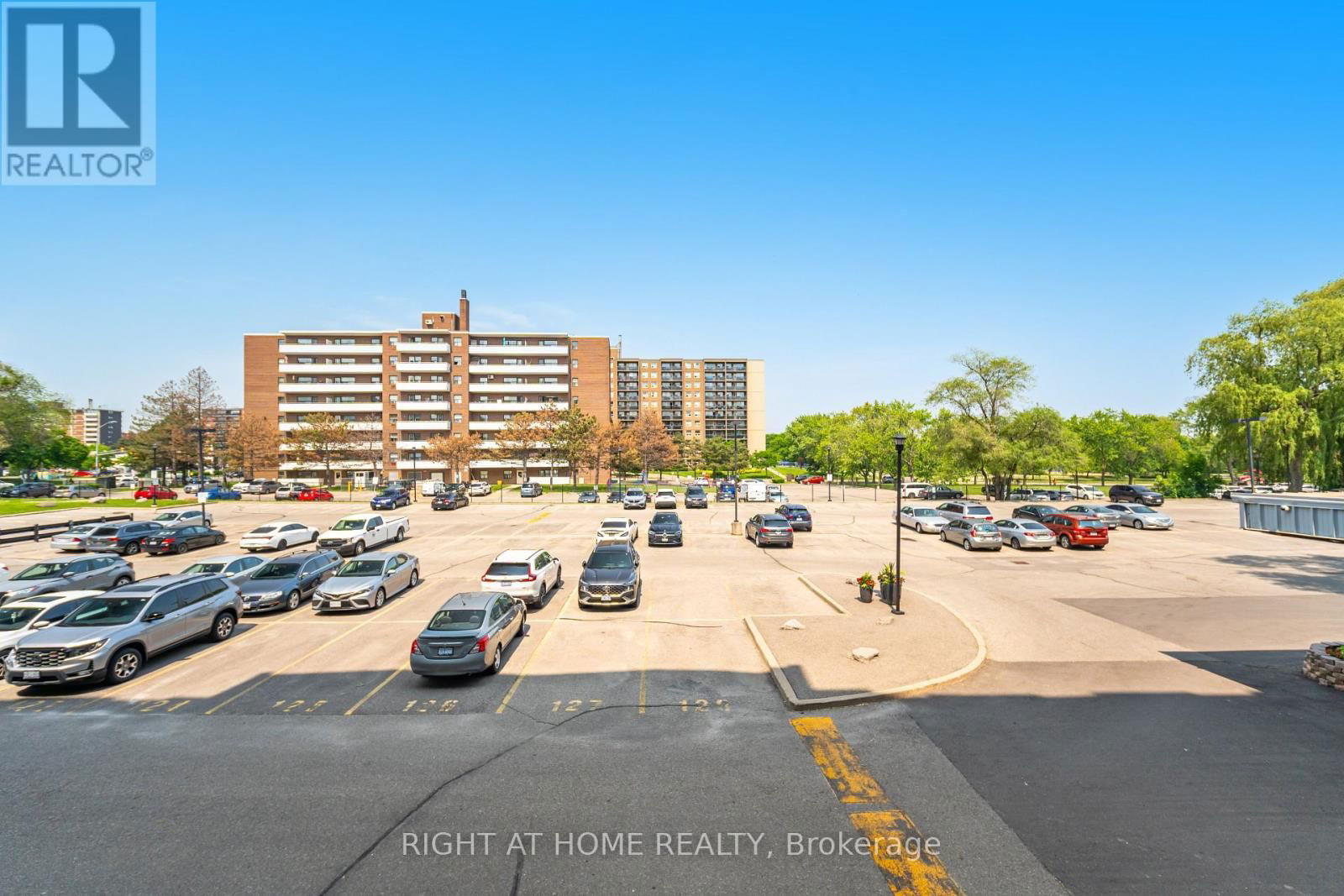 205 - 1660 BLOOR STREET Image 22