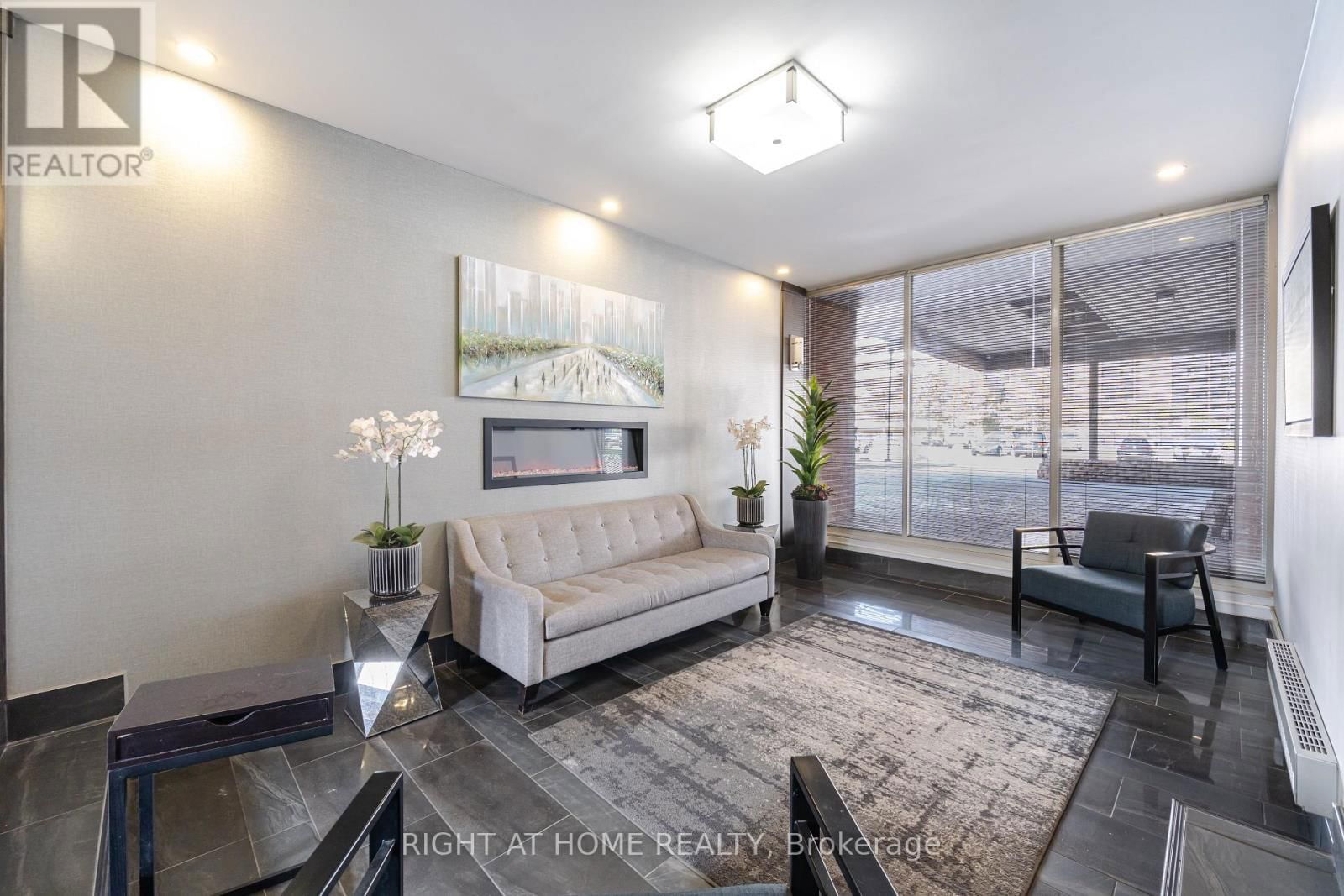 205 - 1660 BLOOR STREET Image 3