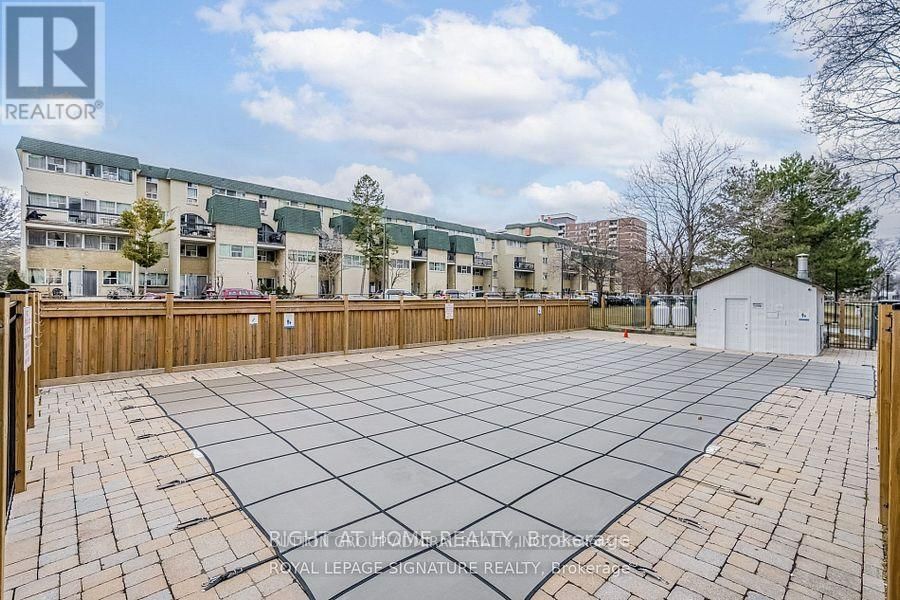 205 - 1660 BLOOR STREET Image 32