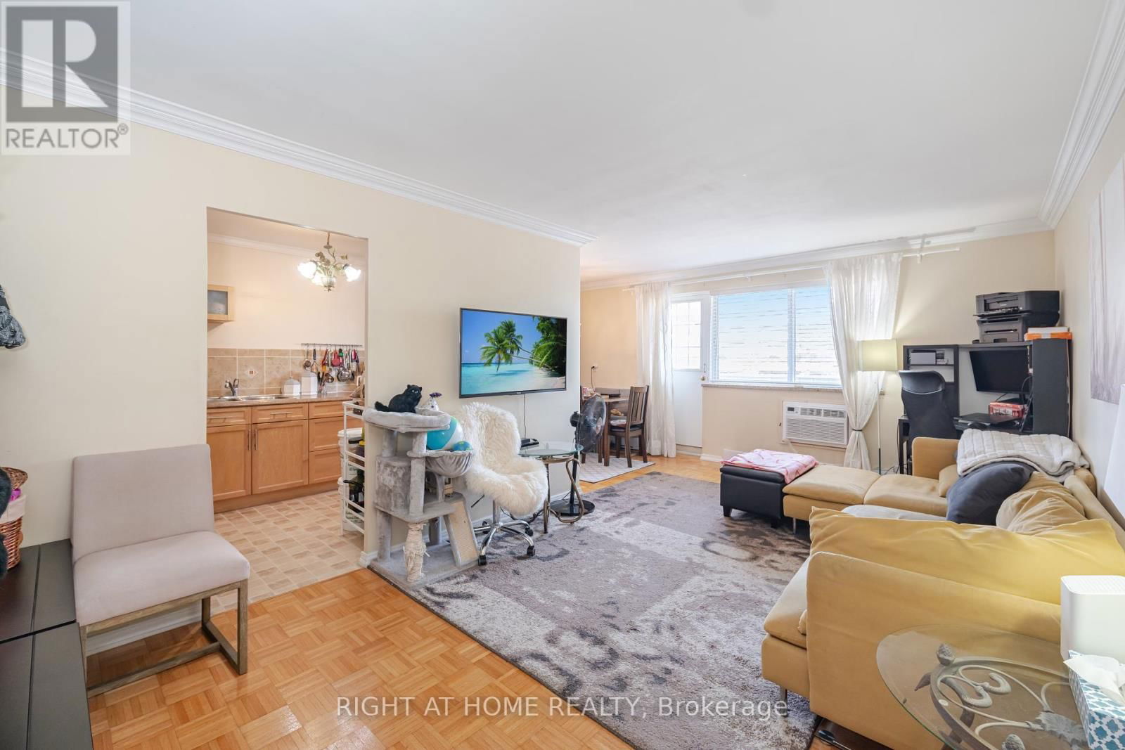 205 - 1660 BLOOR STREET Image 7