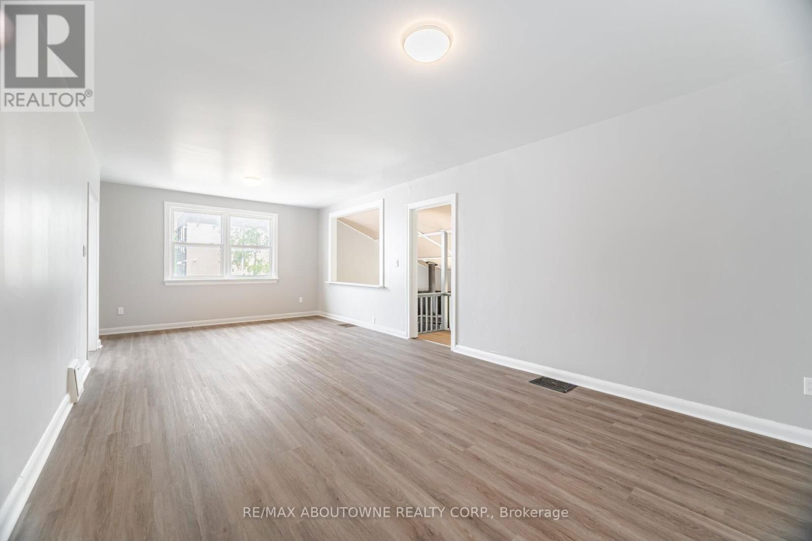 128 CROSS AVENUE Image 17