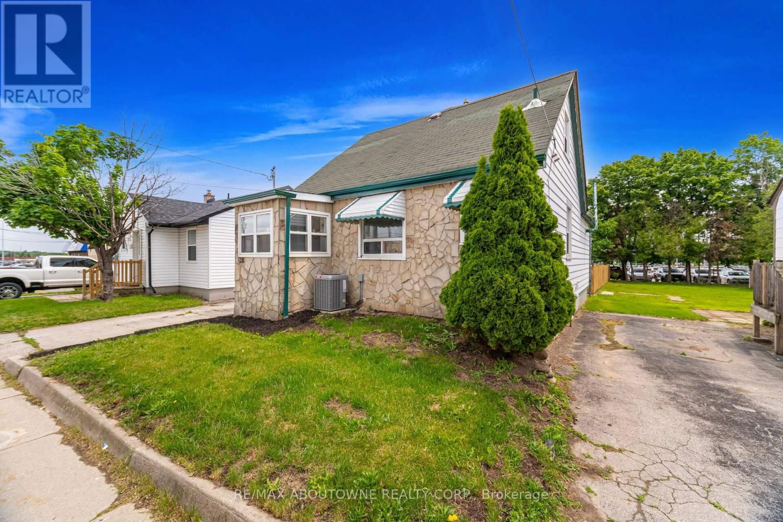 128 CROSS AVENUE Image 2
