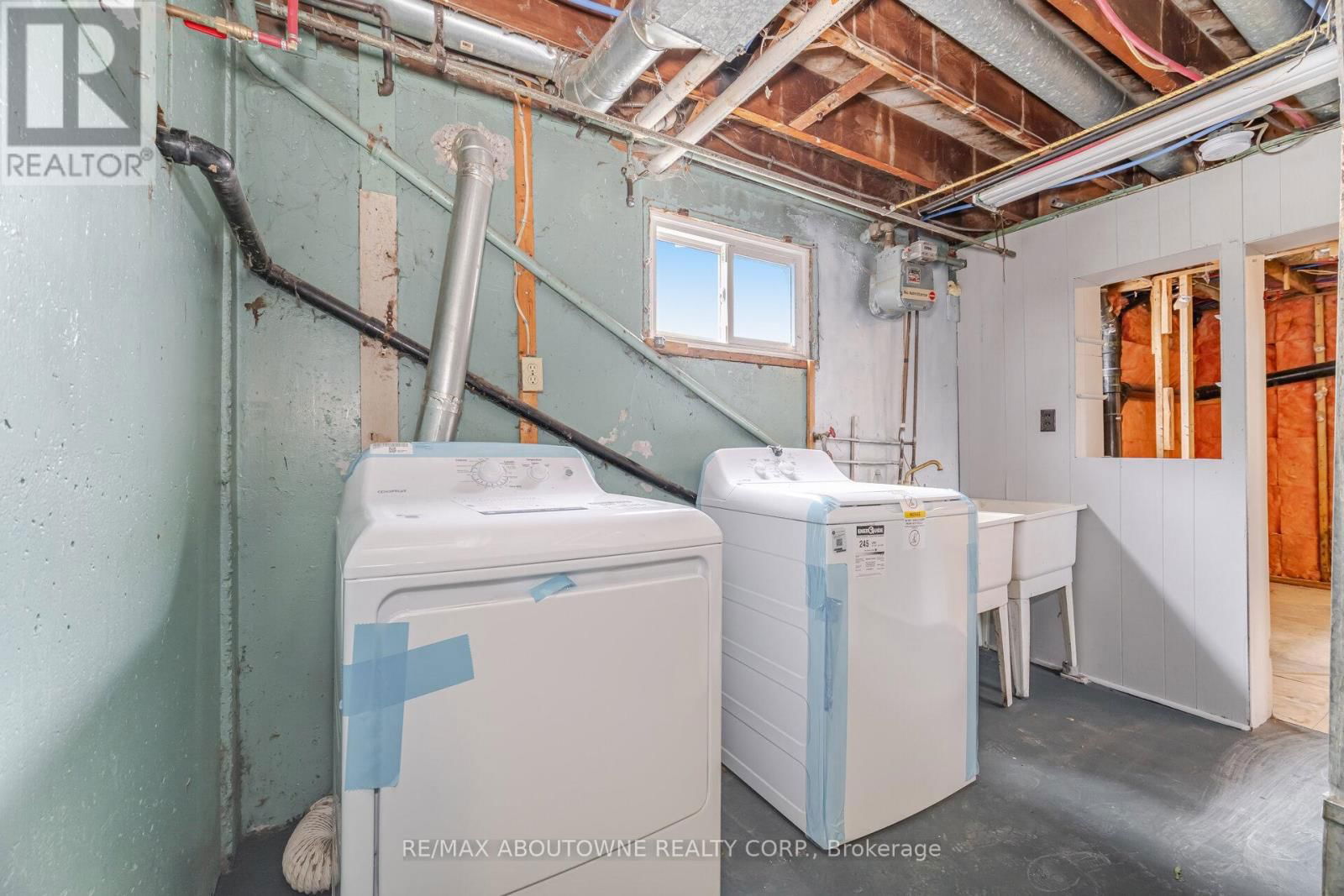 128 CROSS AVENUE Image 34