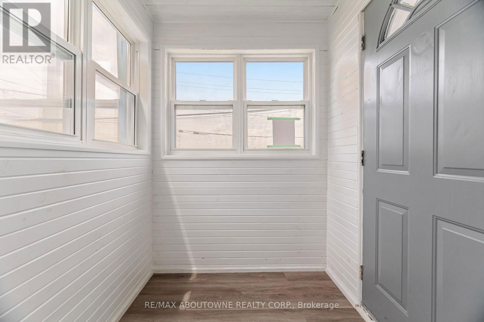 128 CROSS AVENUE Image 5