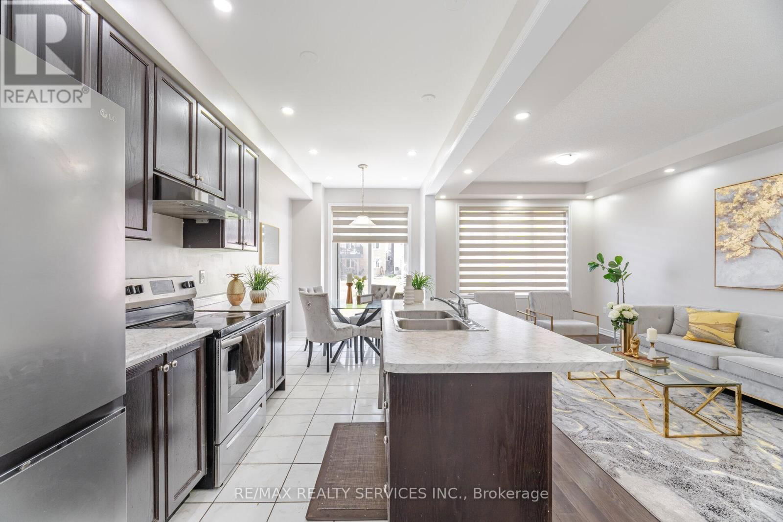27 PHYLLIS DRIVE Image 17