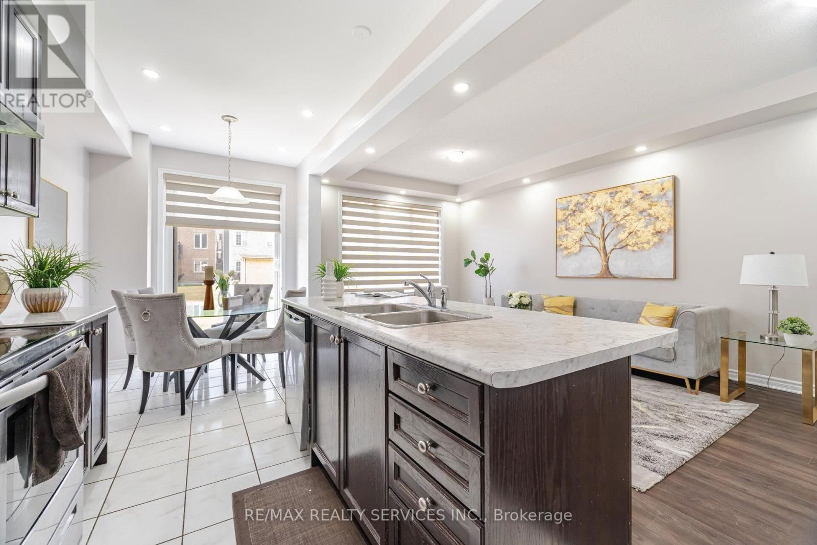 27 PHYLLIS DRIVE Image 18
