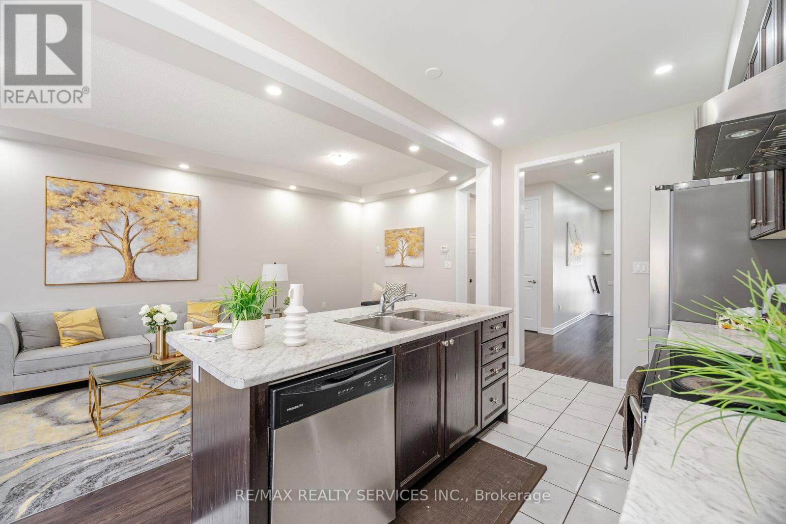 27 PHYLLIS DRIVE Image 19