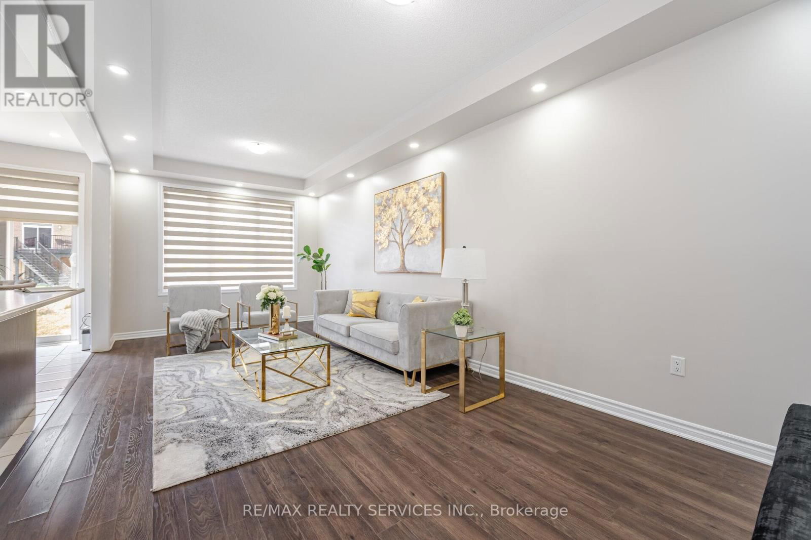 27 PHYLLIS DRIVE Image 8