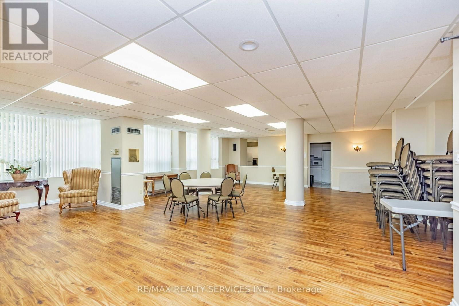 702 - 10 MALTA AVENUE SOUTH Image 37
