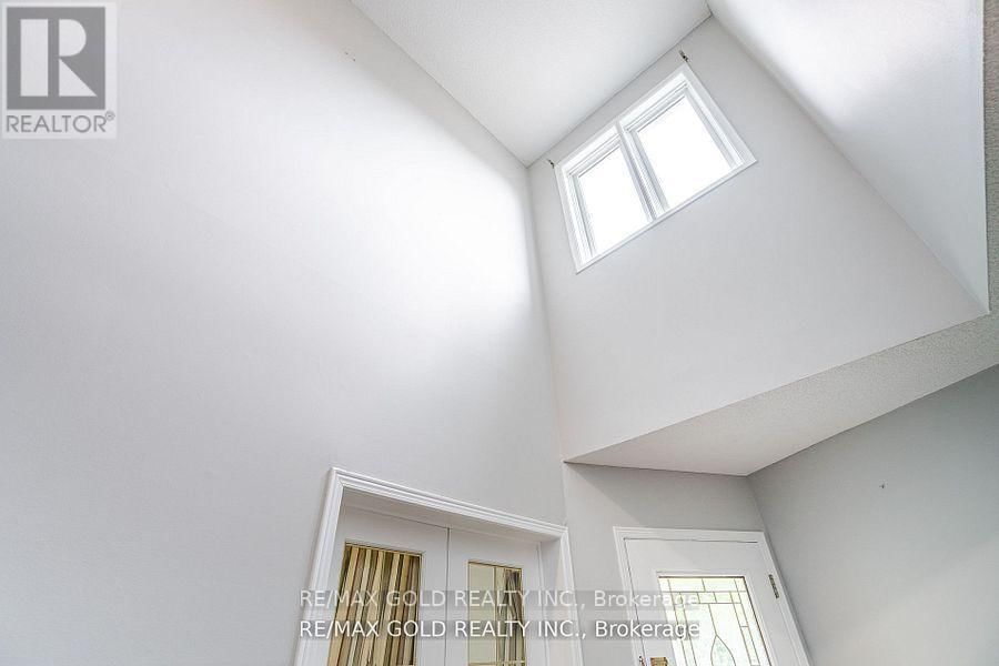 42 BRAEMORE ROAD Image 13