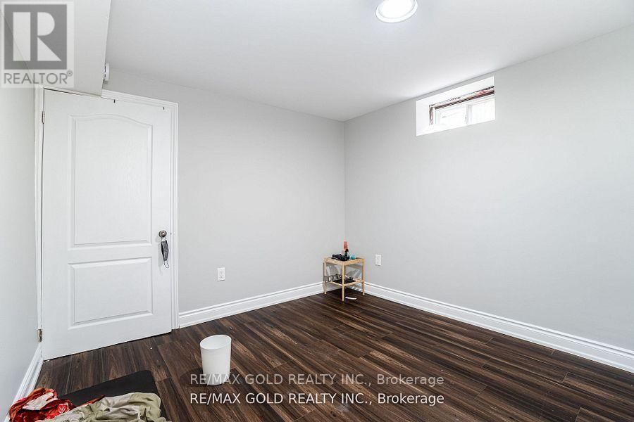 42 BRAEMORE ROAD Image 23