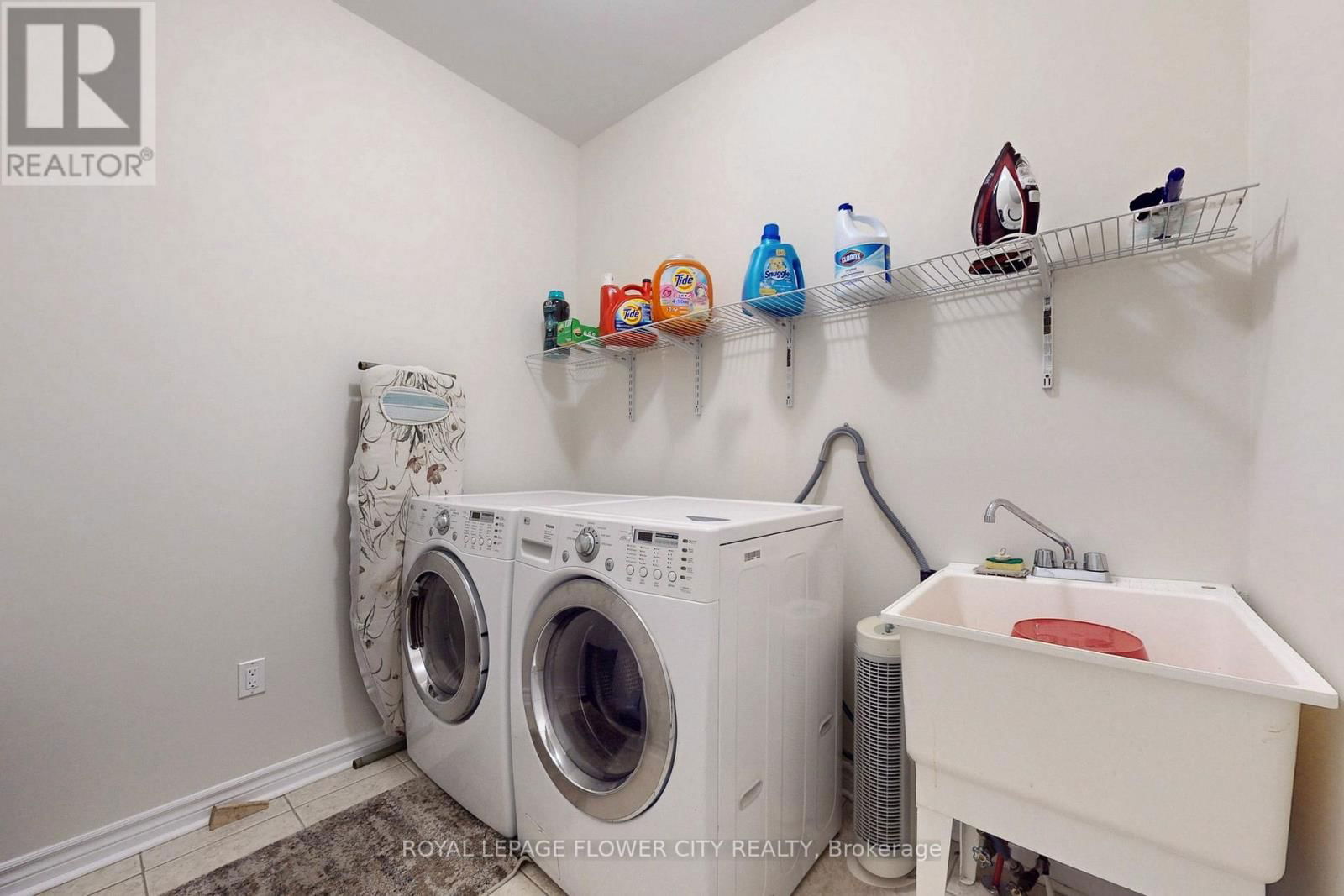 394 PANHELLENIC DRIVE Image 12