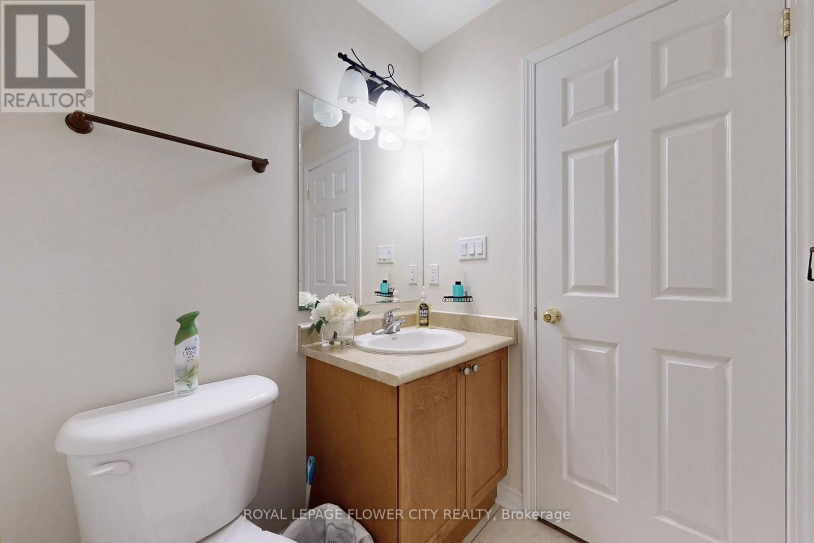 394 PANHELLENIC DRIVE Image 25