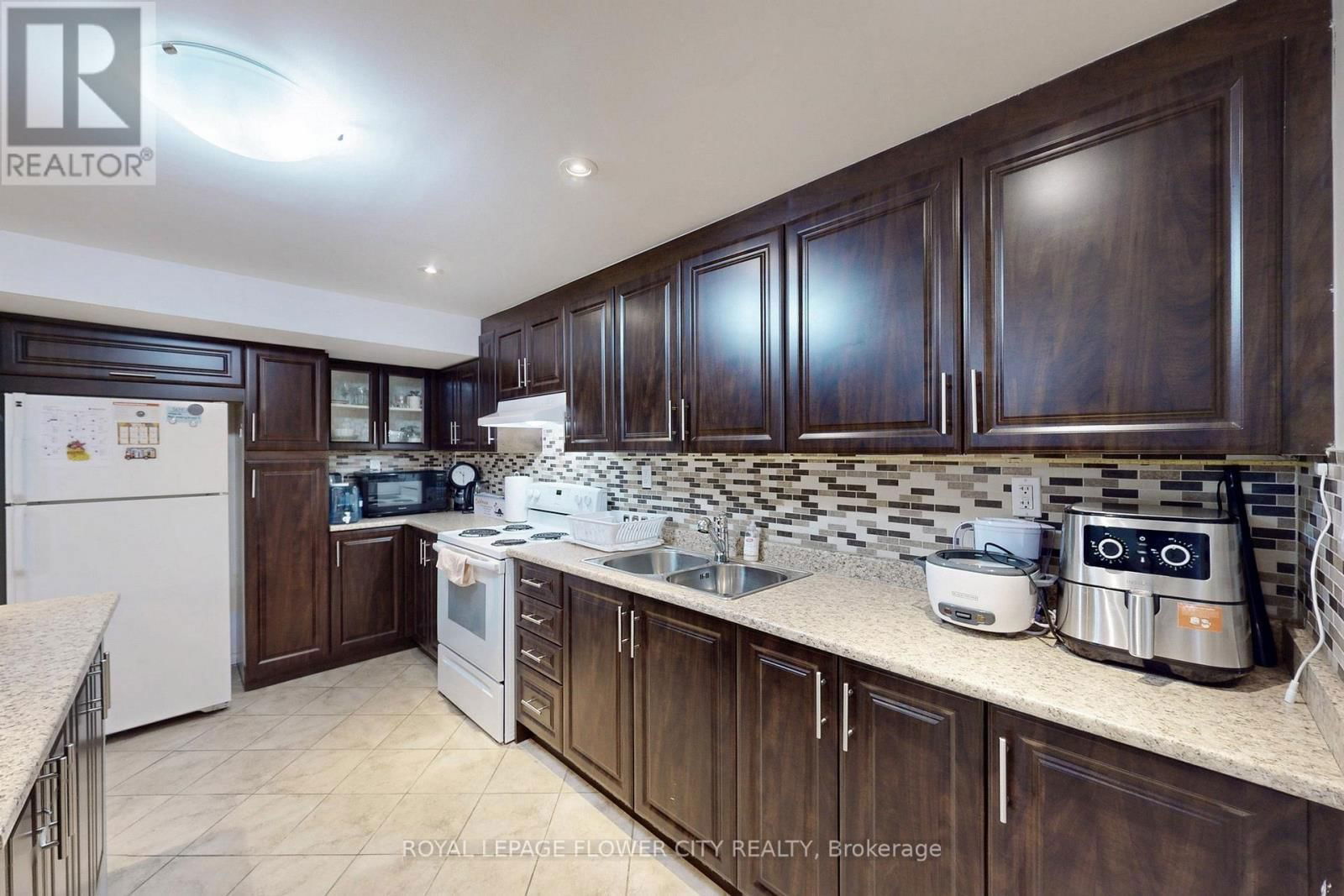 394 PANHELLENIC DRIVE Image 31