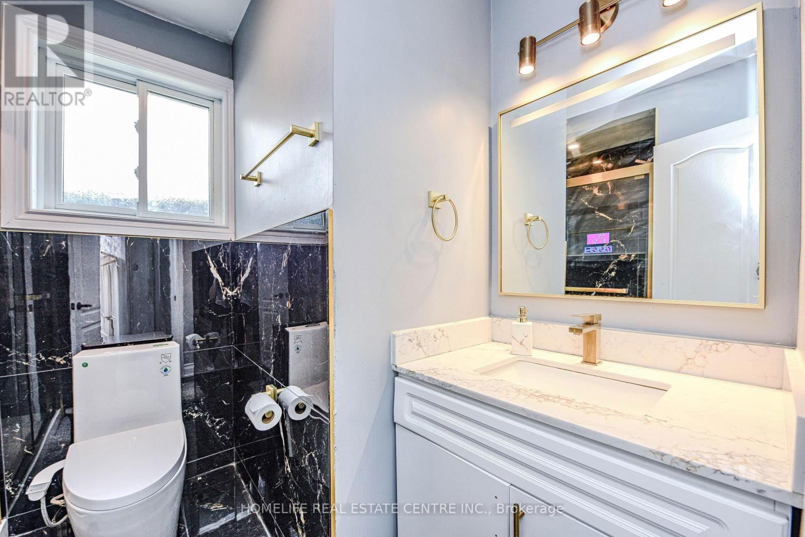16 GORDON DRIVE Image 30