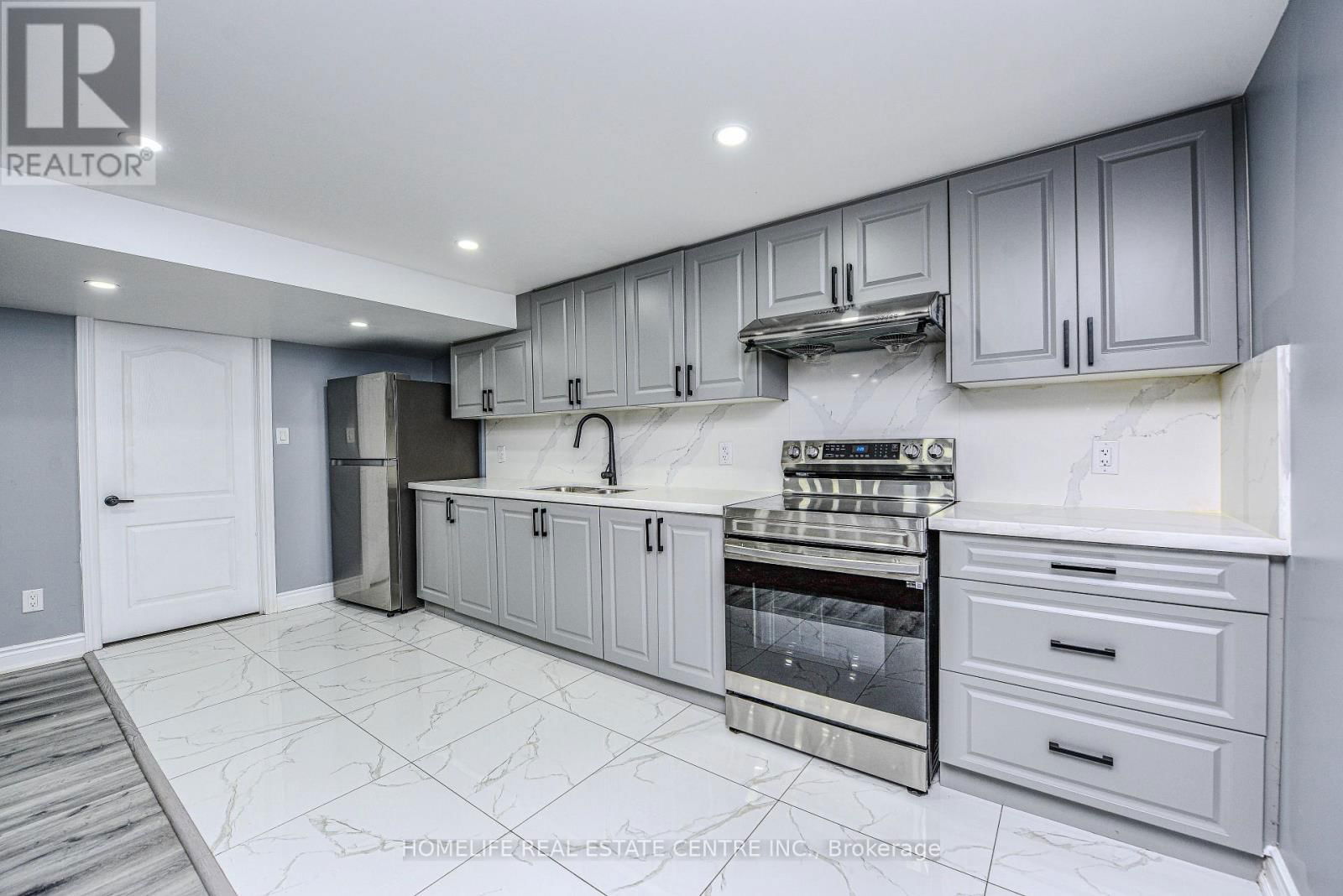 16 GORDON DRIVE Image 40