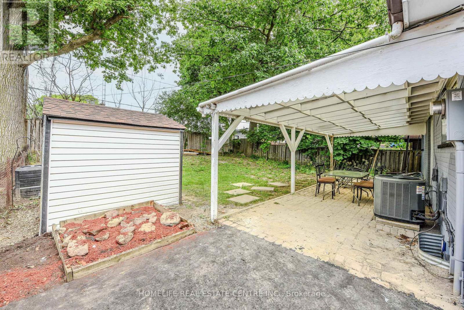 16 GORDON DRIVE Image 42