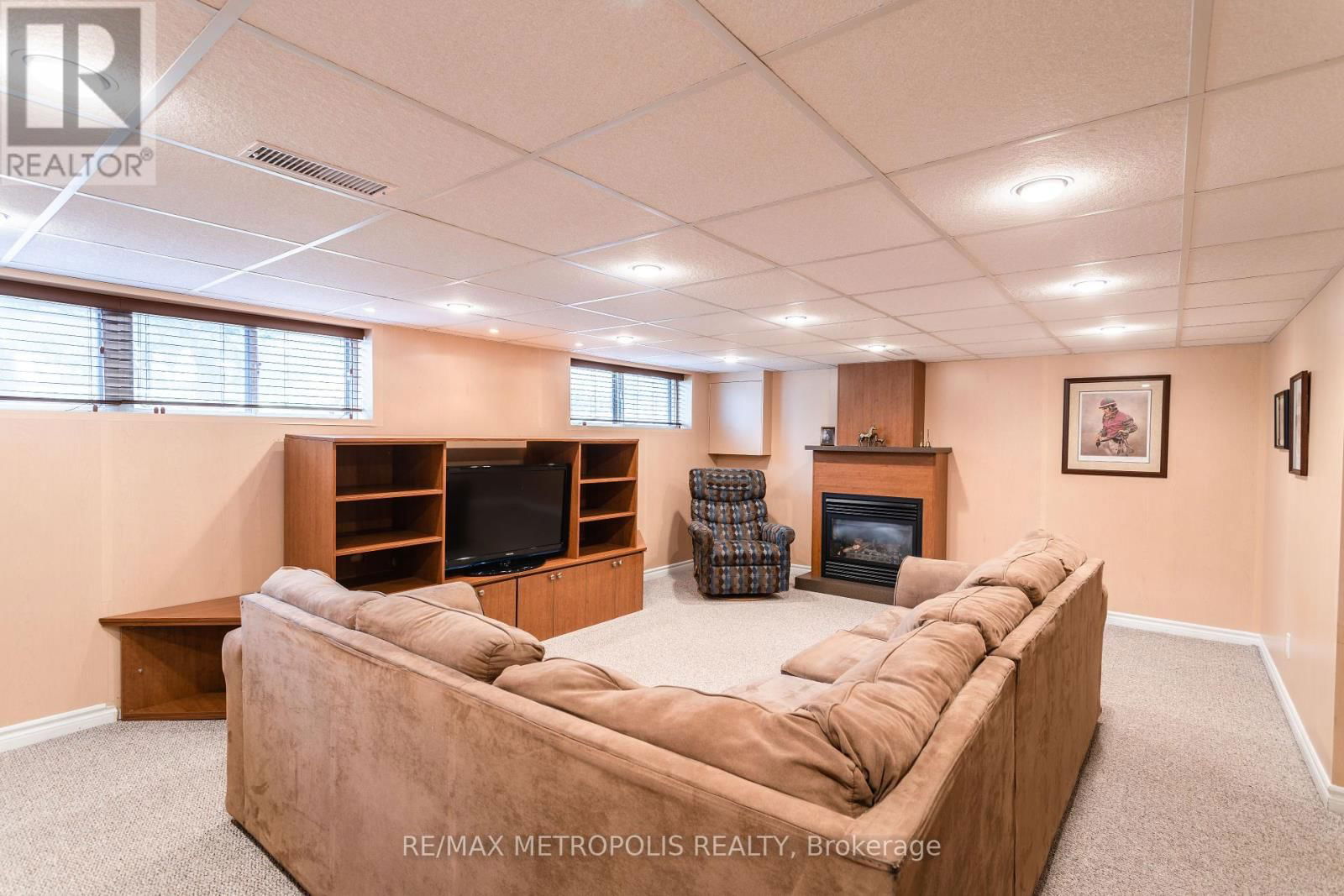 5 JUBILEE CRESCENT Image 33