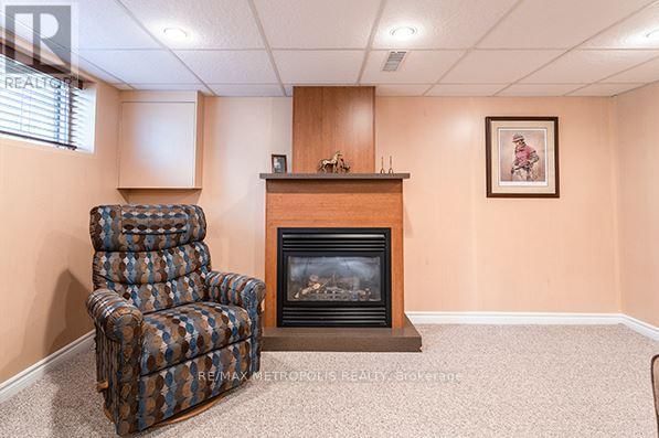 5 JUBILEE CRESCENT Image 34