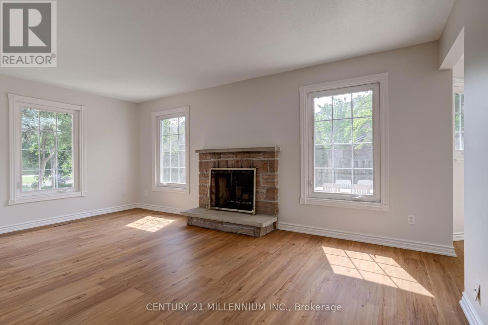 1572 CARTIER COURT Image 13