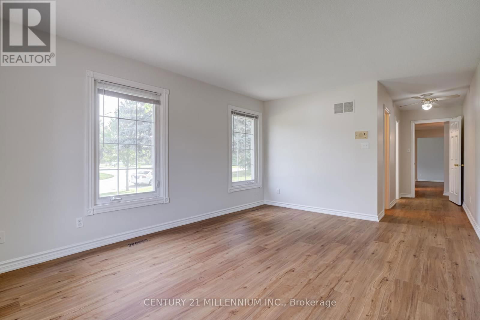 1572 CARTIER COURT Image 18