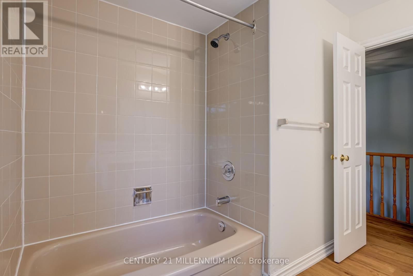 1572 CARTIER COURT Image 26