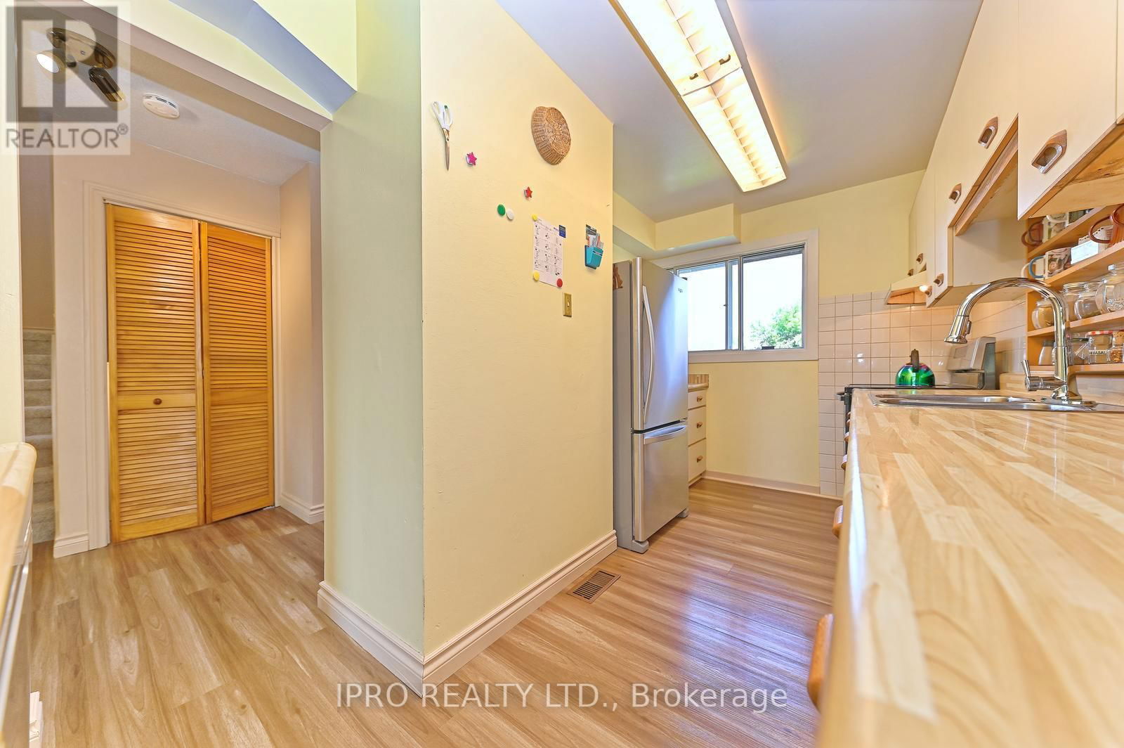4 GREENFIELD SQUARE Image 12