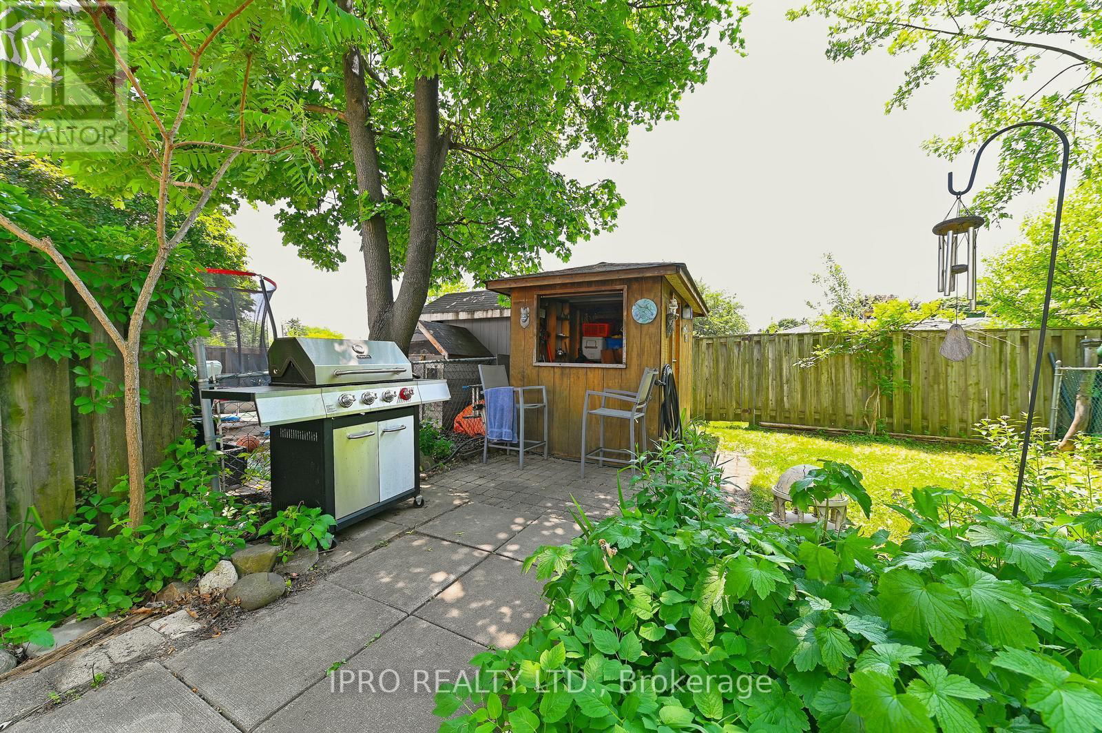 4 GREENFIELD SQUARE Image 29