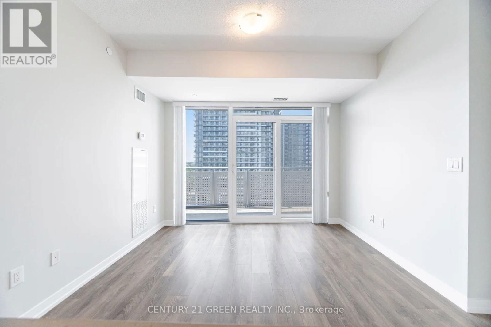 1022 - 2520 EGLINTON AVENUE WEST Image 15