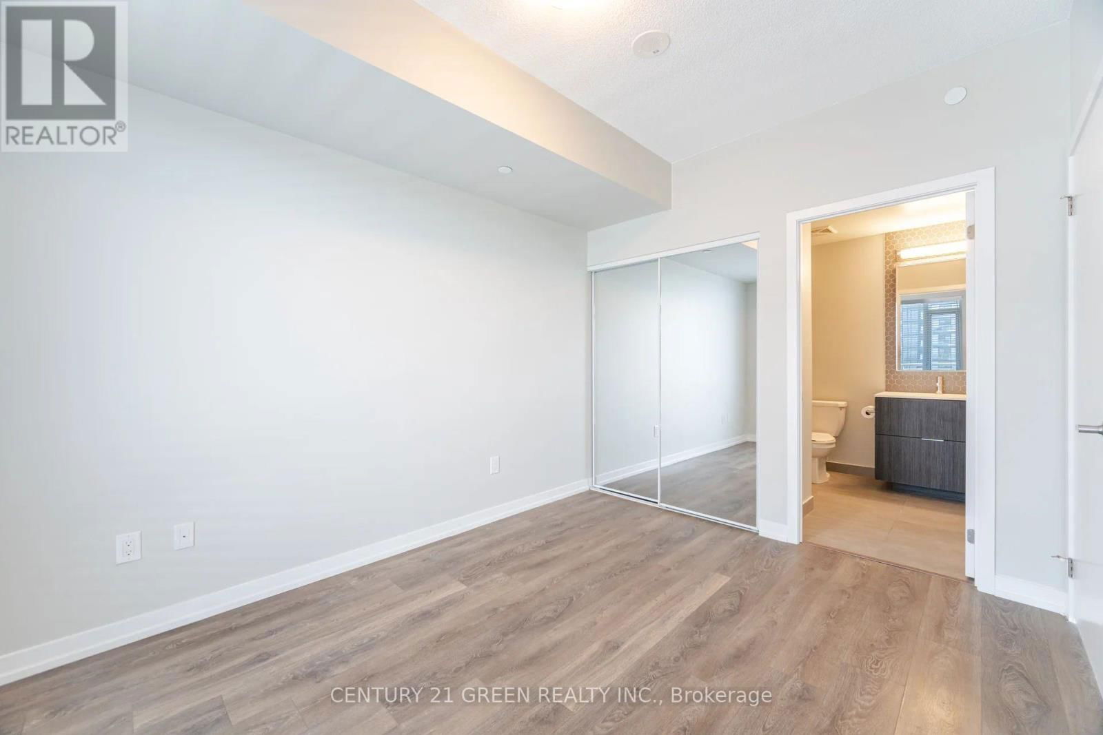 1022 - 2520 EGLINTON AVENUE WEST Image 24