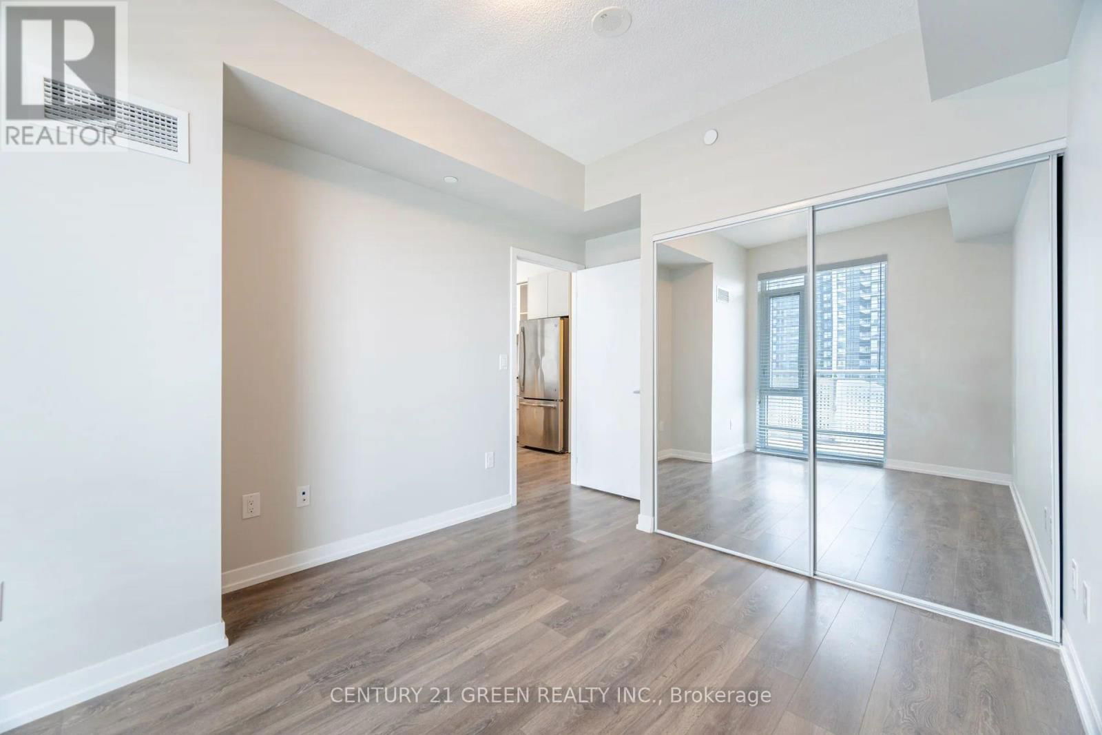 1022 - 2520 EGLINTON AVENUE WEST Image 27