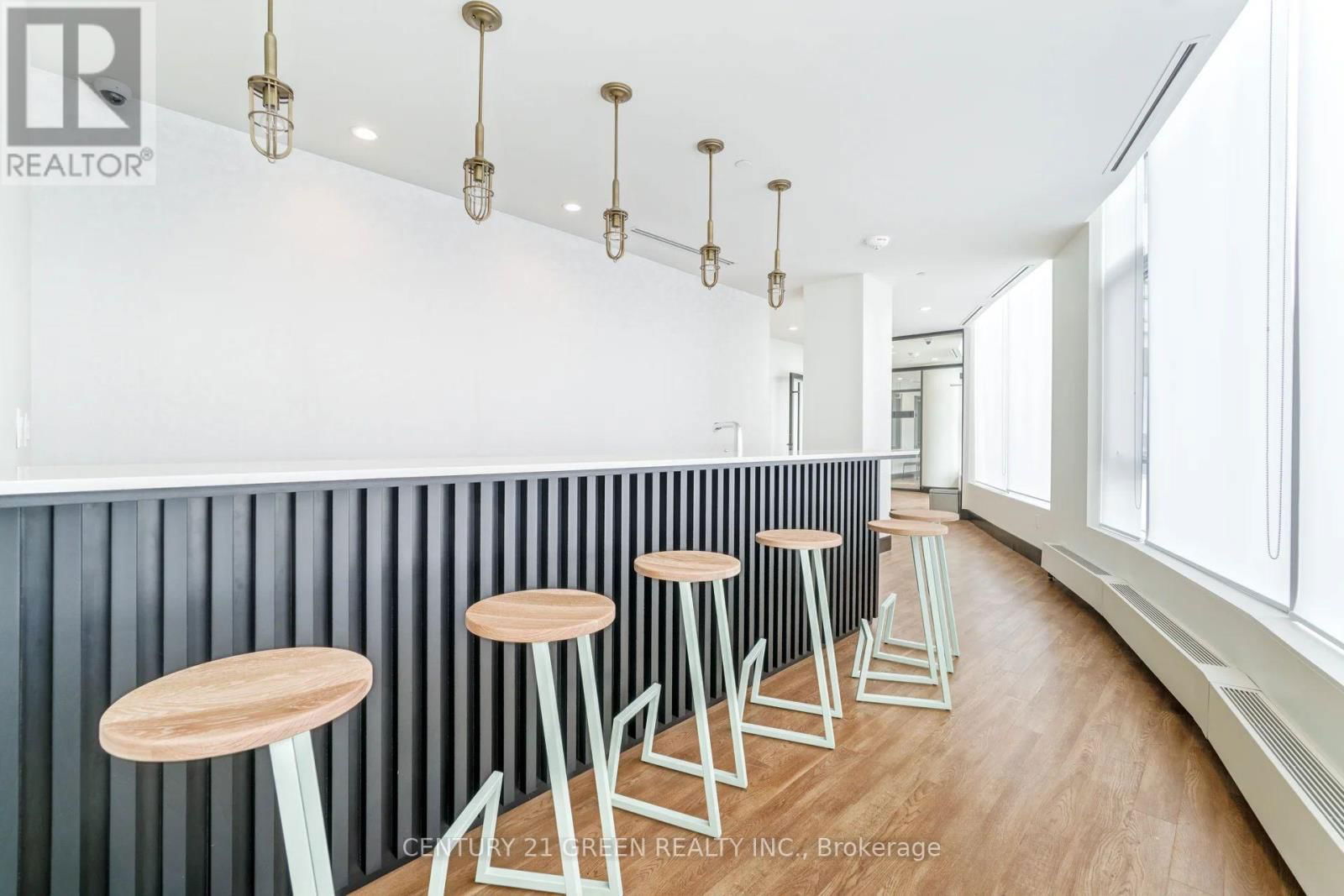 1022 - 2520 EGLINTON AVENUE WEST Image 40