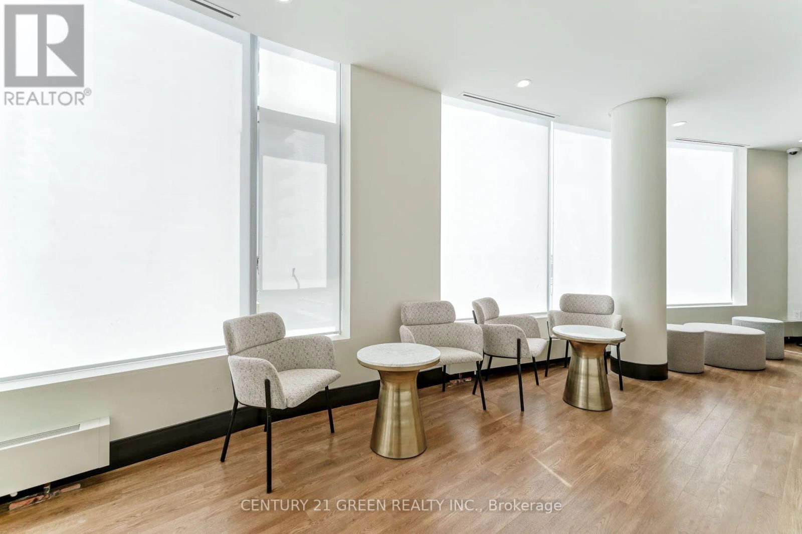 1022 - 2520 EGLINTON AVENUE WEST Image 41