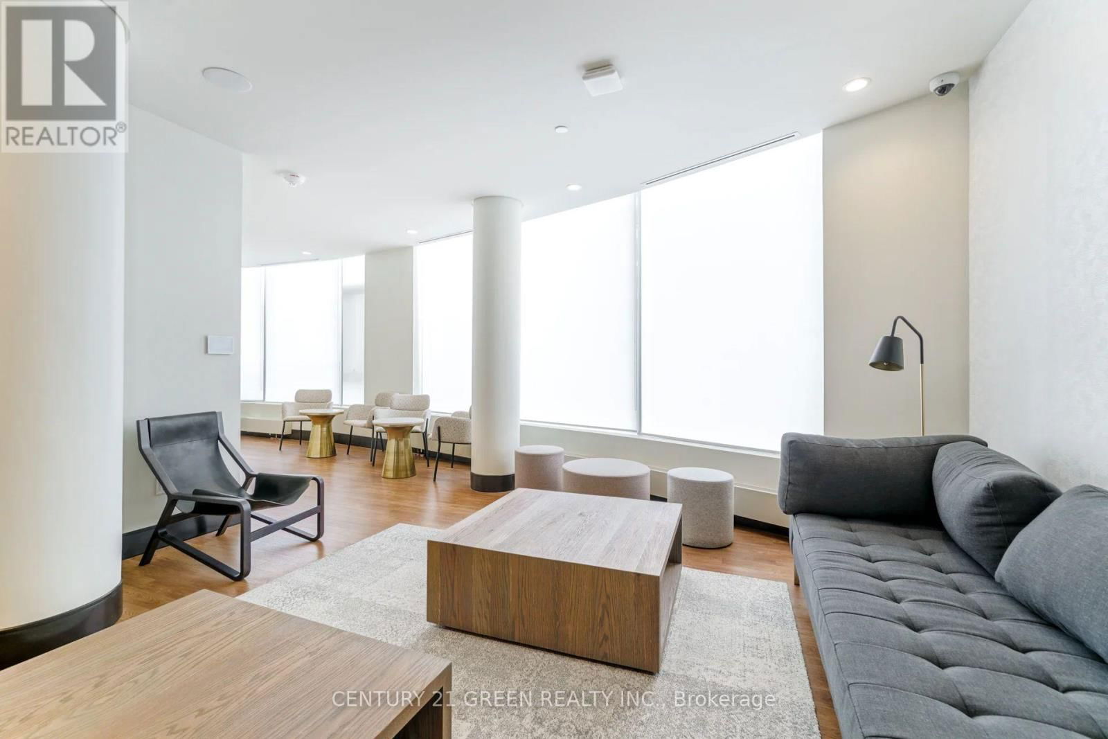 1022 - 2520 EGLINTON AVENUE WEST Image 43