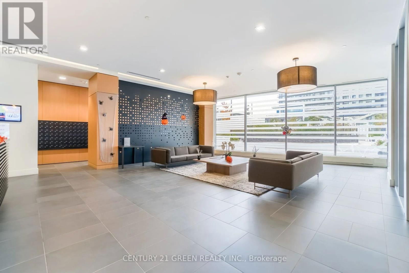 1022 - 2520 EGLINTON AVENUE WEST Image 5