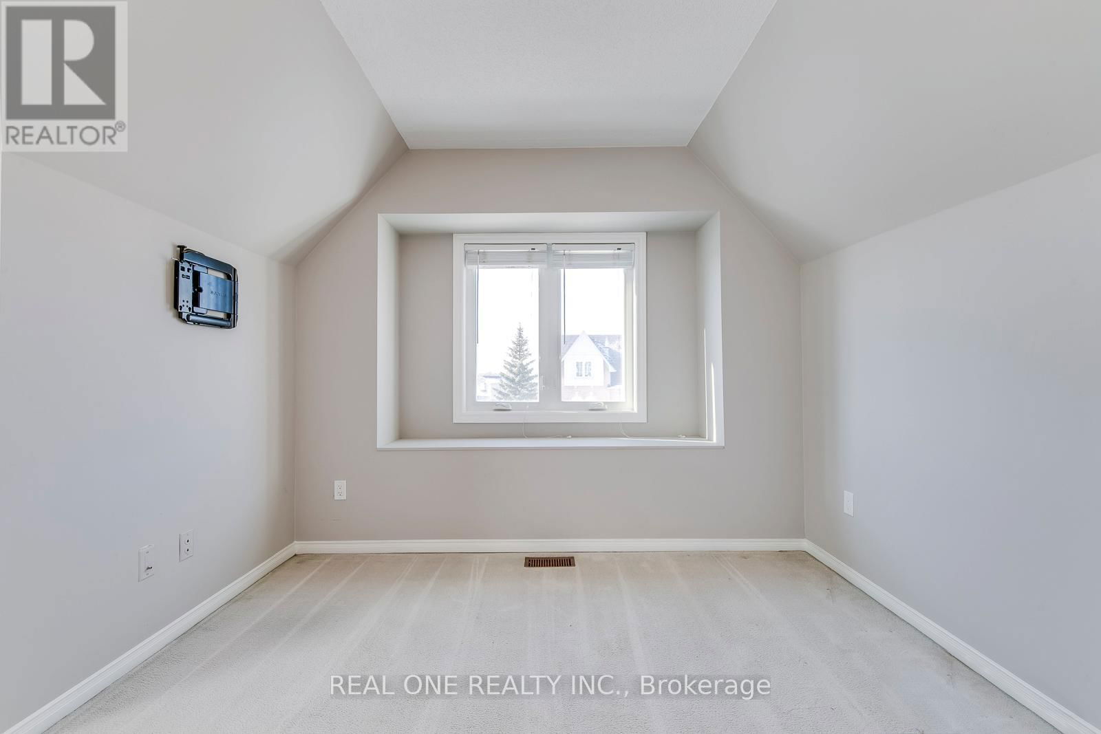 2267 MEADOWLAND DRIVE Image 32