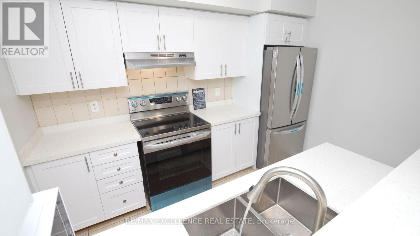 86 - 60 FAIRWOOD CIRCLE Image 15