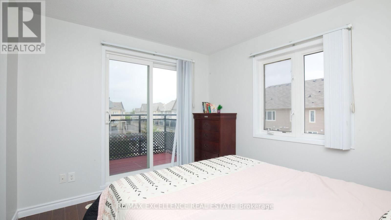 86 - 60 FAIRWOOD CIRCLE Image 24