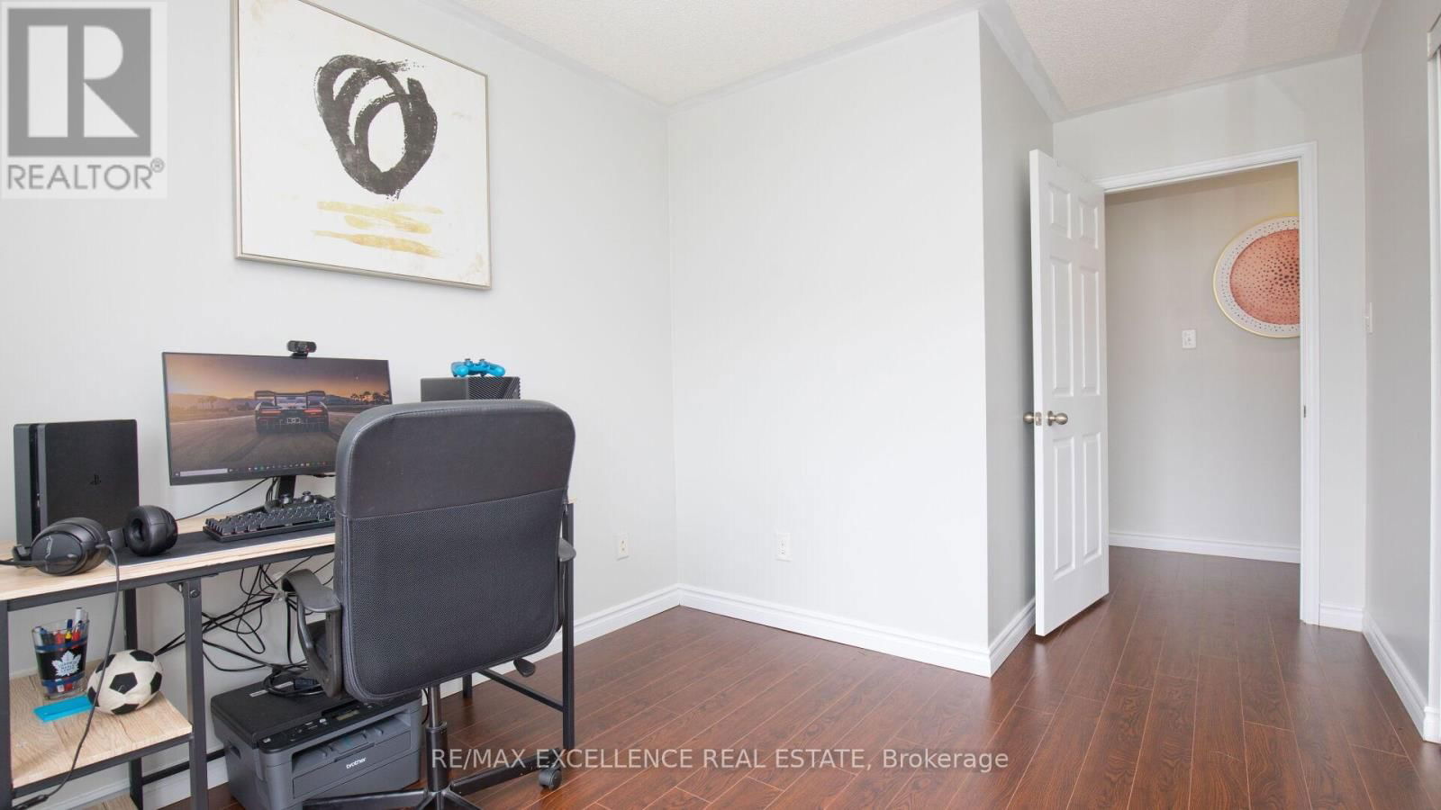 86 - 60 FAIRWOOD CIRCLE Image 27