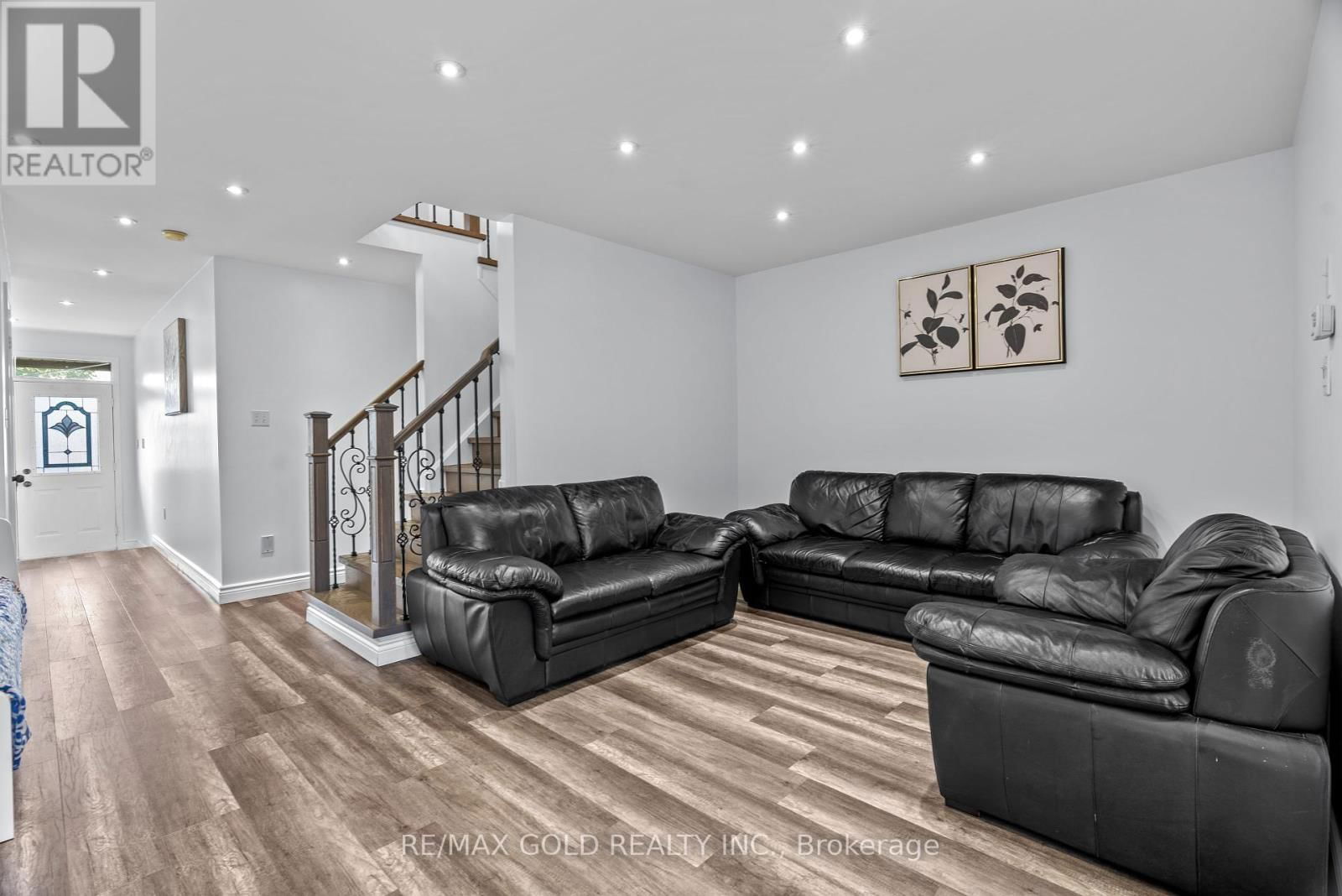 3218 CAMBERWELL DRIVE Image 21