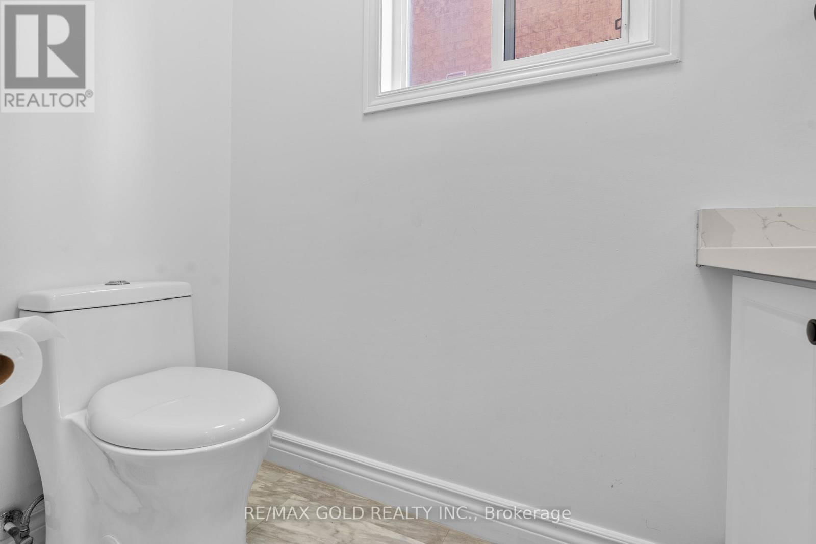3218 CAMBERWELL DRIVE Image 34