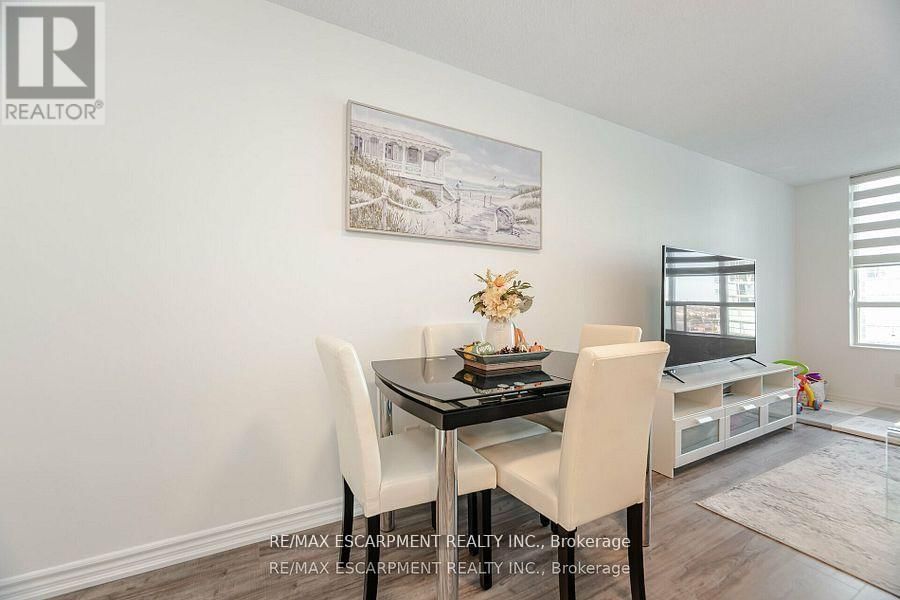 1617 - 335 RATHBURN ROAD WEST Image 12