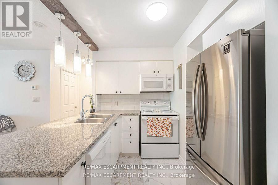 1617 - 335 RATHBURN ROAD WEST Image 14