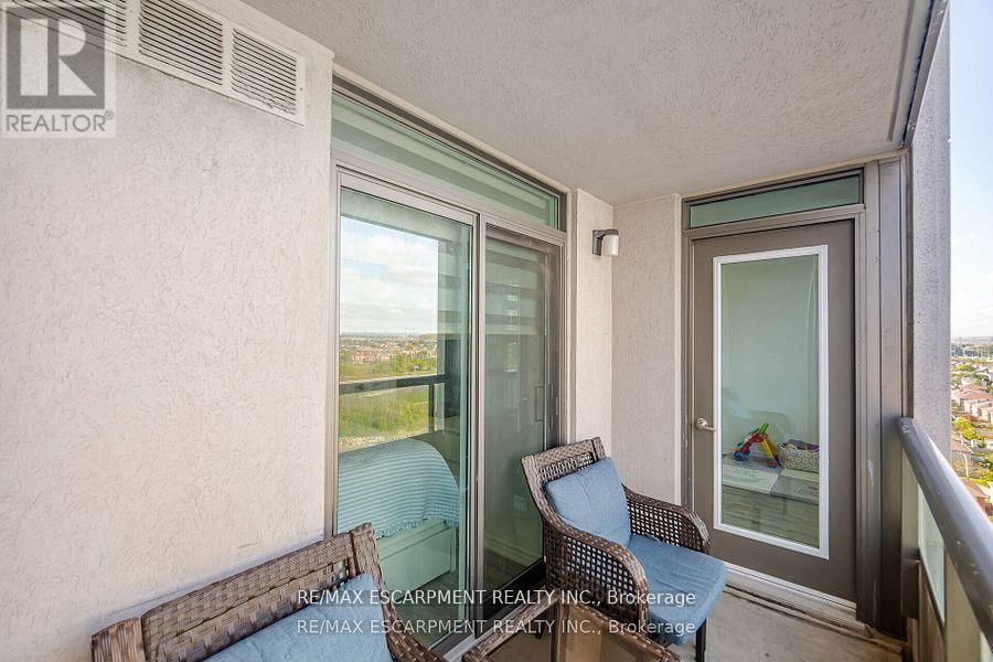 1617 - 335 RATHBURN ROAD WEST Image 18