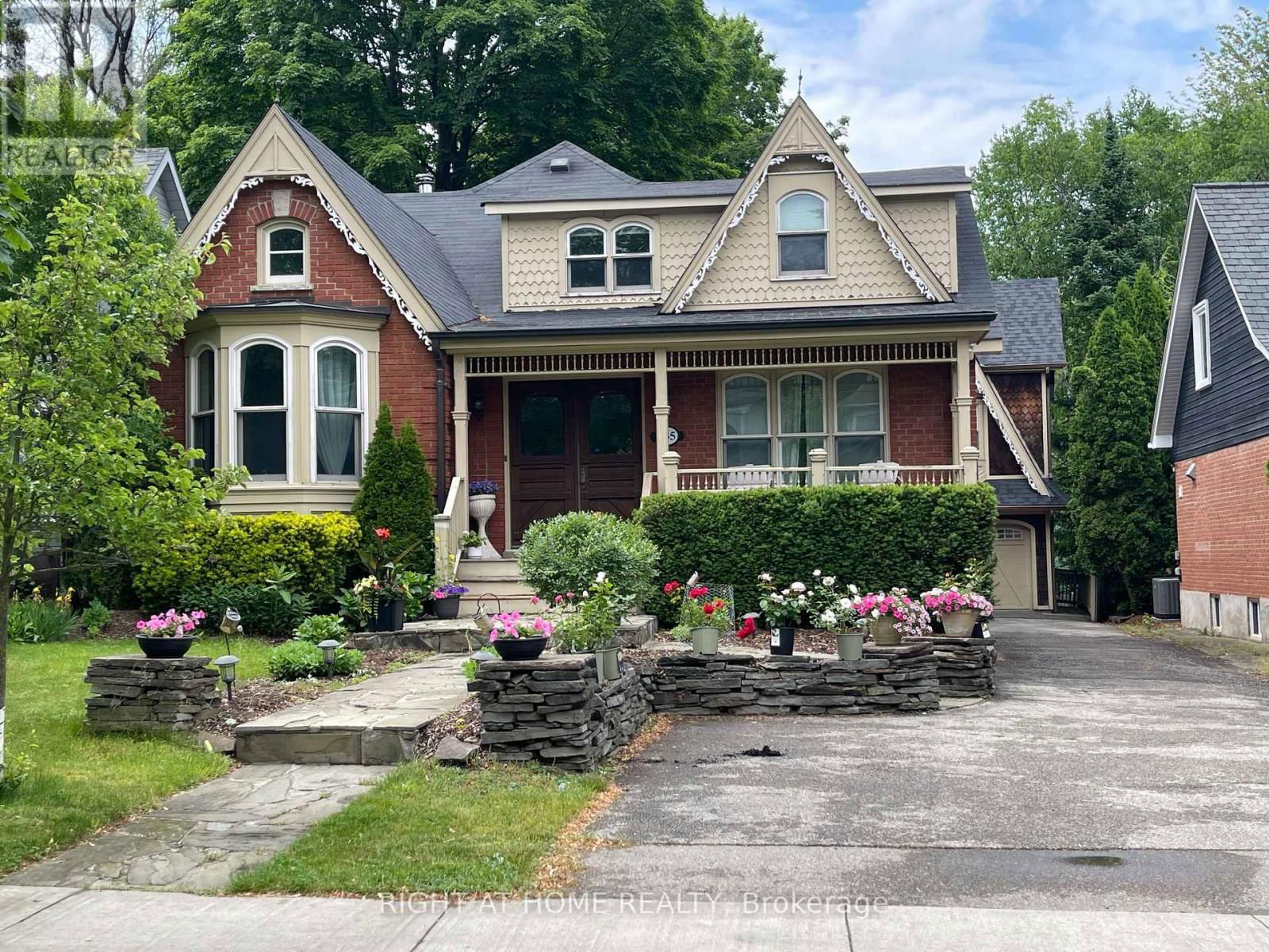 435 MAPLE AVENUE Image 1
