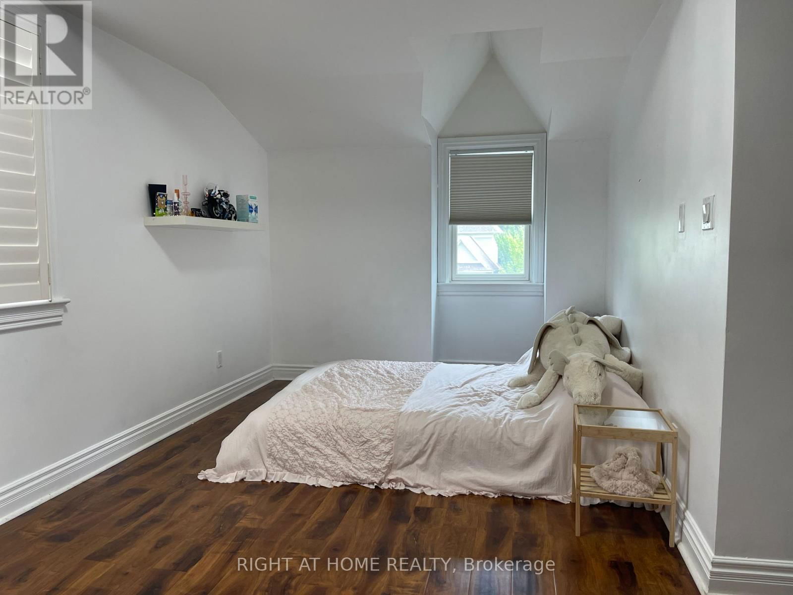 435 MAPLE AVENUE Image 10