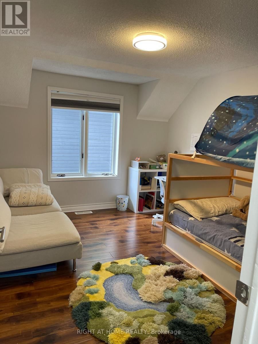 435 MAPLE AVENUE Image 12