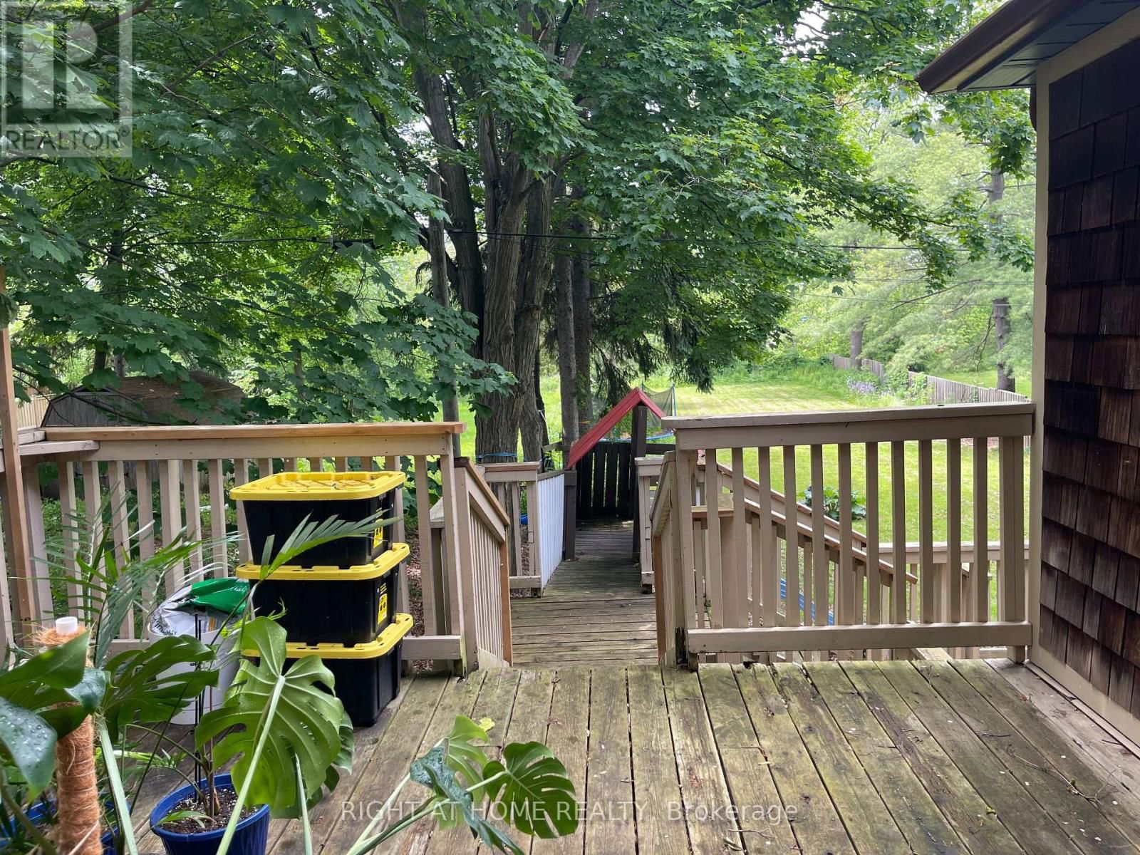 435 MAPLE AVENUE Image 21